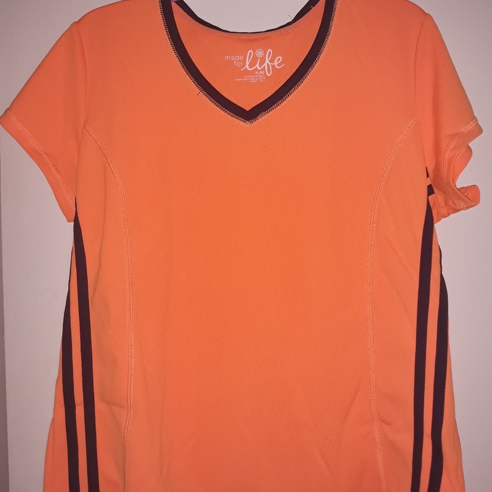 Athletic shirt